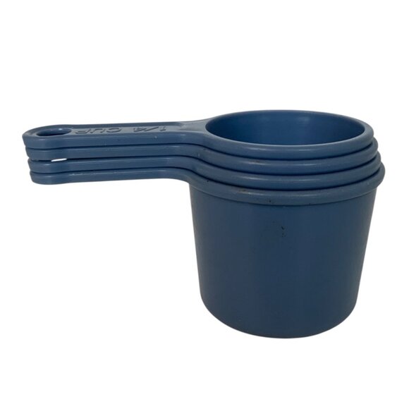 Vintage Rubbermaid Plastic Measuring Cups Set of 4 Country Blue Baking Cooking - Picture 4 of 9